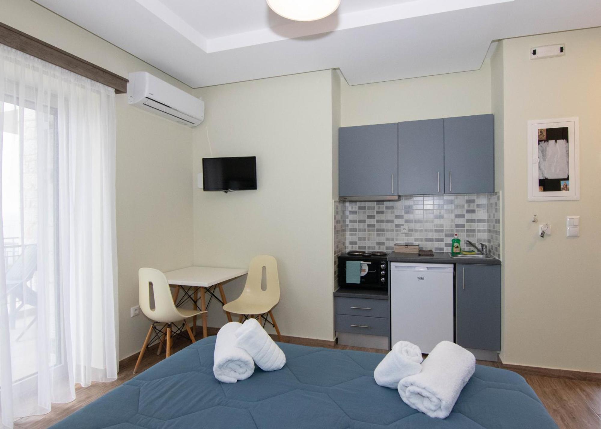 Verga'S Apartments Kalamata Zimmer foto