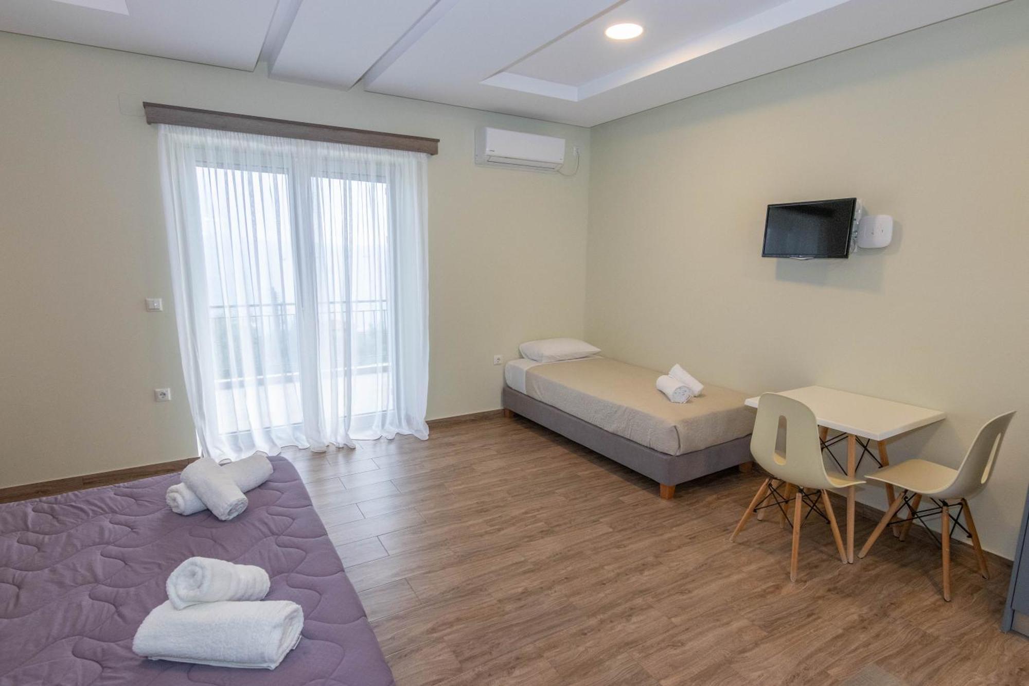 Verga'S Apartments Kalamata Zimmer foto